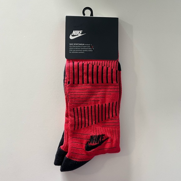 Nike Sportswear Crew Socks - Picture 1 of 2
